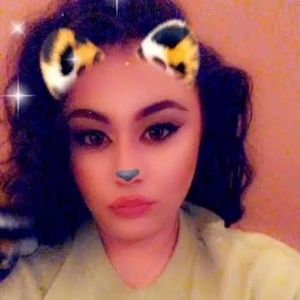 Meet your Posher, Alejandra